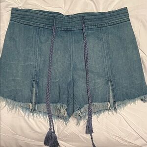 NWOT Elle Sasson Pull On Denim Shorts